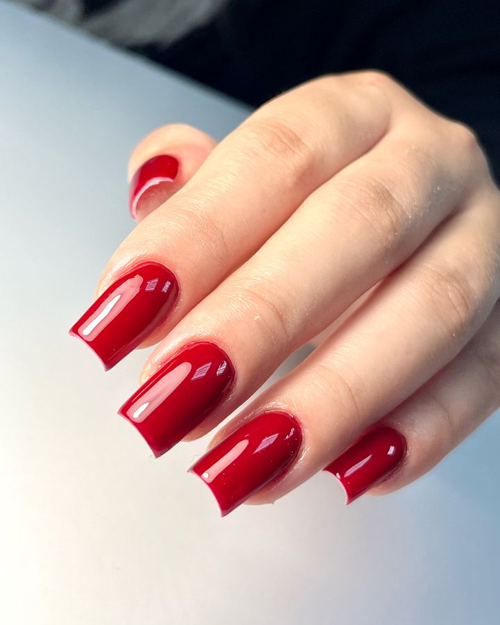 Red nails! Daj swoim paznokciom szansę na wyjątkową metamorfozę